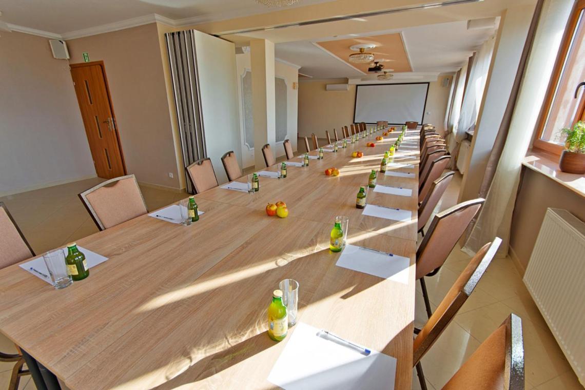 Wiatraczna Hotel Warsaw Ngoại thất bức ảnh